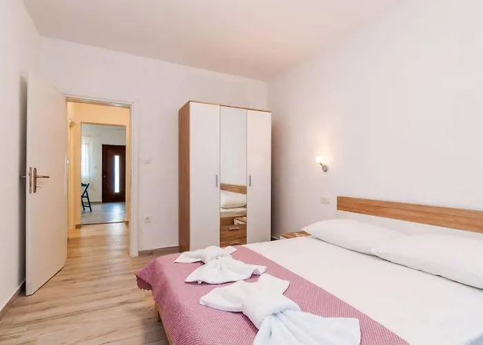 1br Premium, Terrace & Parking *