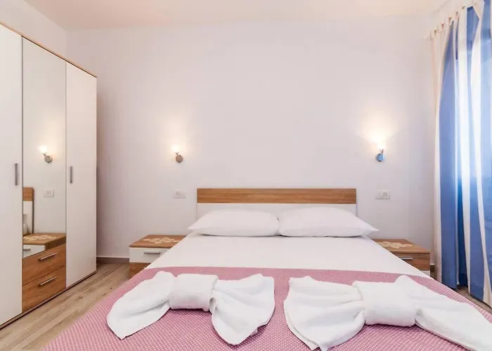 1br Premium, Terrace & Parking Apartment *