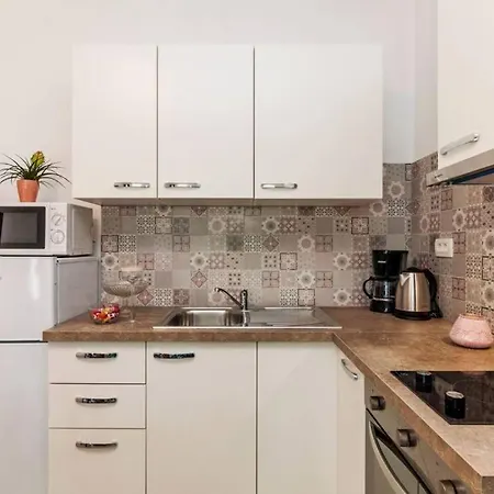 1br Premium, Terrace & Parking זאדאר