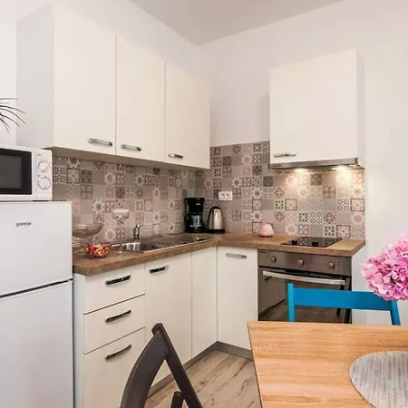 1br Premium, Terrace & Parking זאדאר