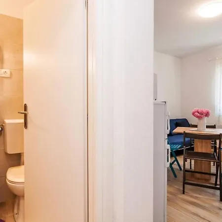 דירה 1br Premium, Terrace & Parking *