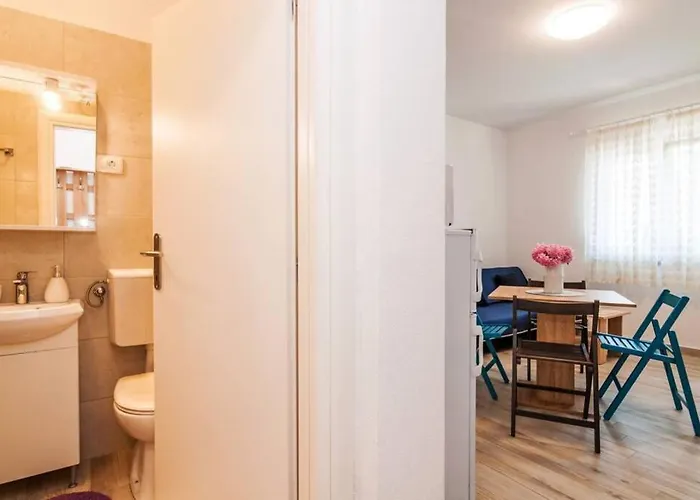 Daire 1br Premium, Terrace & Parking *